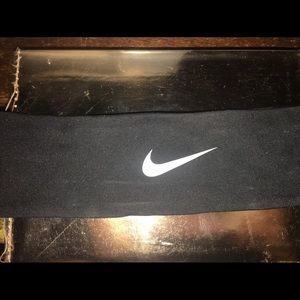 Nike headband